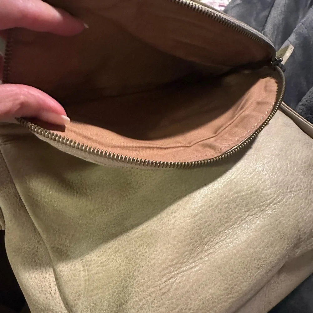 HOBO Cream Crossbody Bag - Picture 7 of 11
